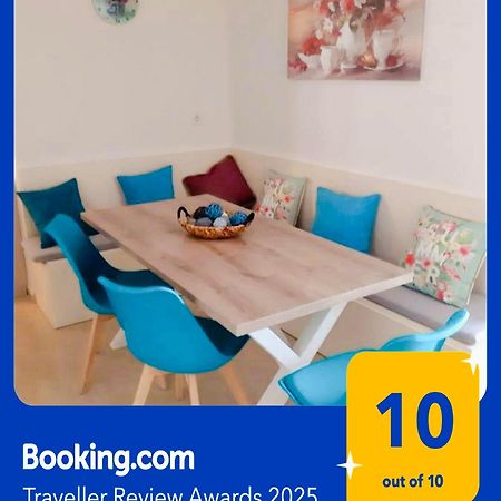 Central Apartment Near The Beach With Huge Private Terrace Лоутраки Экстерьер фото
