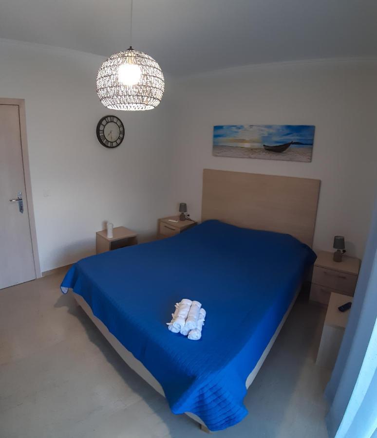 Central Apartment Near The Beach With Huge Private Terrace Лоутраки Экстерьер фото