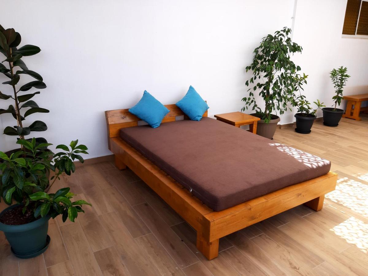 Central Apartment Near The Beach With Huge Private Terrace Лоутраки Экстерьер фото