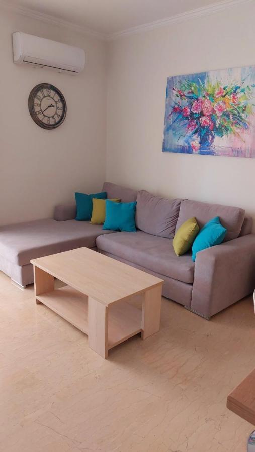 Central Apartment Near The Beach With Huge Private Terrace Лоутраки Экстерьер фото